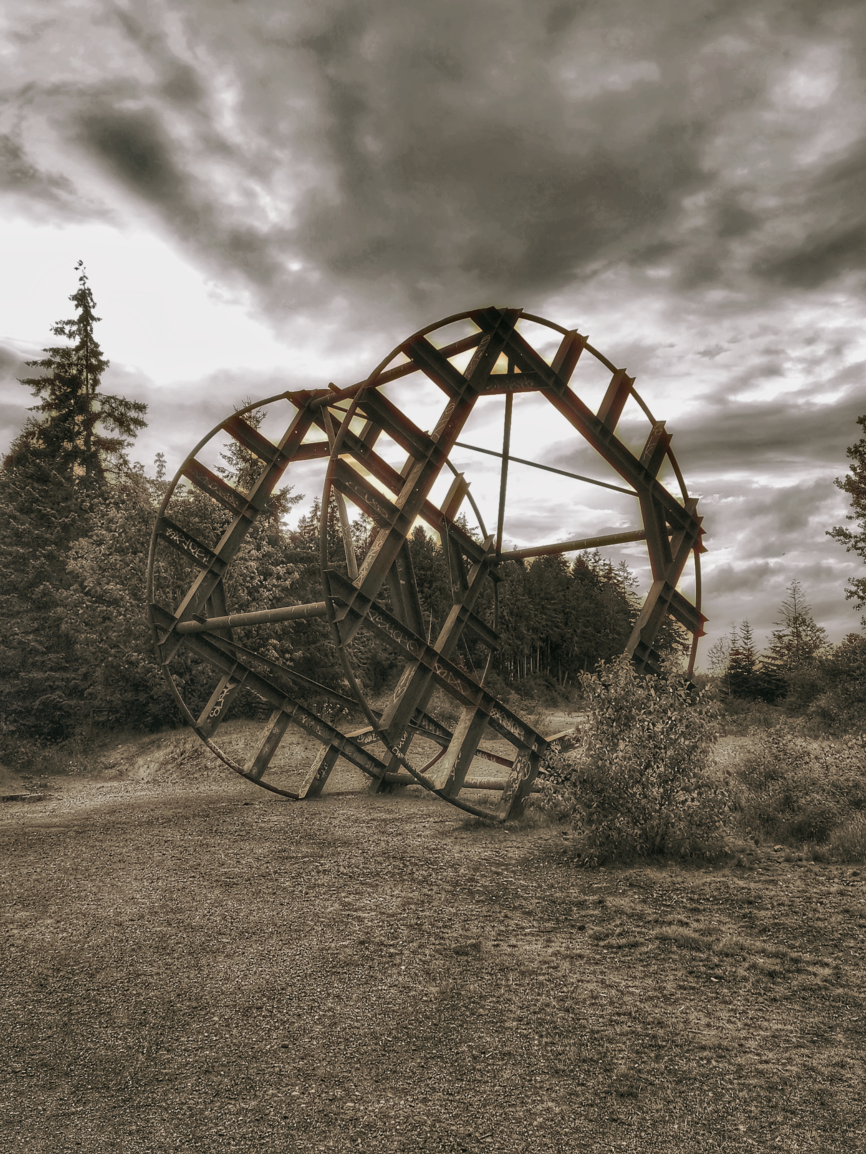 -/ unfinished monument /