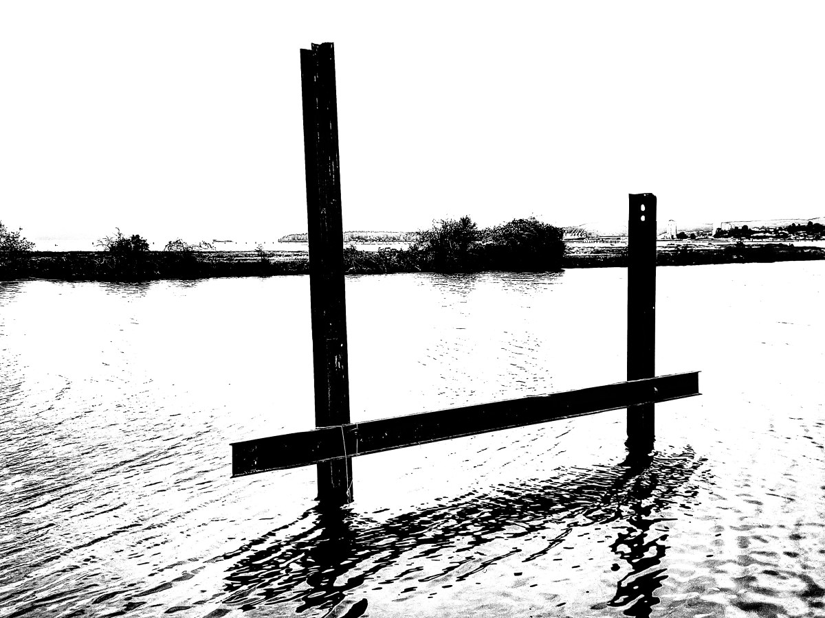 -/ flowing hashtag /-