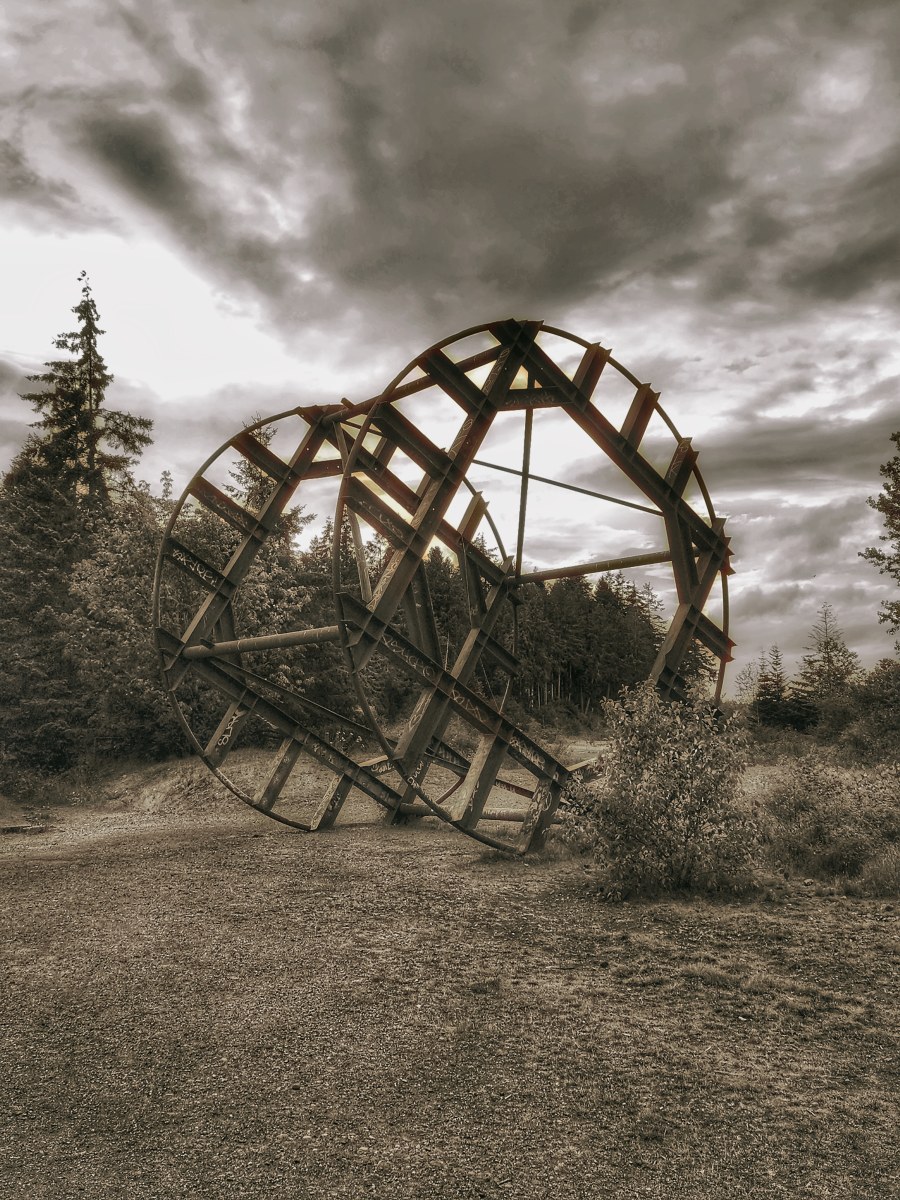 -/ unfinished monument /